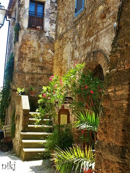 calcata-borgo.jpg